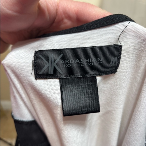 Kardashian Kollection Graphic Long Sleeve Top Medium Mesh Shoulder Y2K - Picture 4 of 4